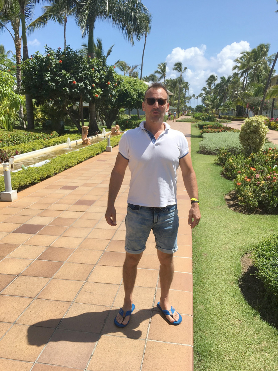 <span>, 58</span> <span style='width: 25px; height: 16px; float: right; background-image: url(/bitmaps/flags_small/DE.PNG)'> </span><br><span>Stuttgart, Germany</span> <input type='button' class='joinbtn' style='float: right' value='JOIN NOW' />